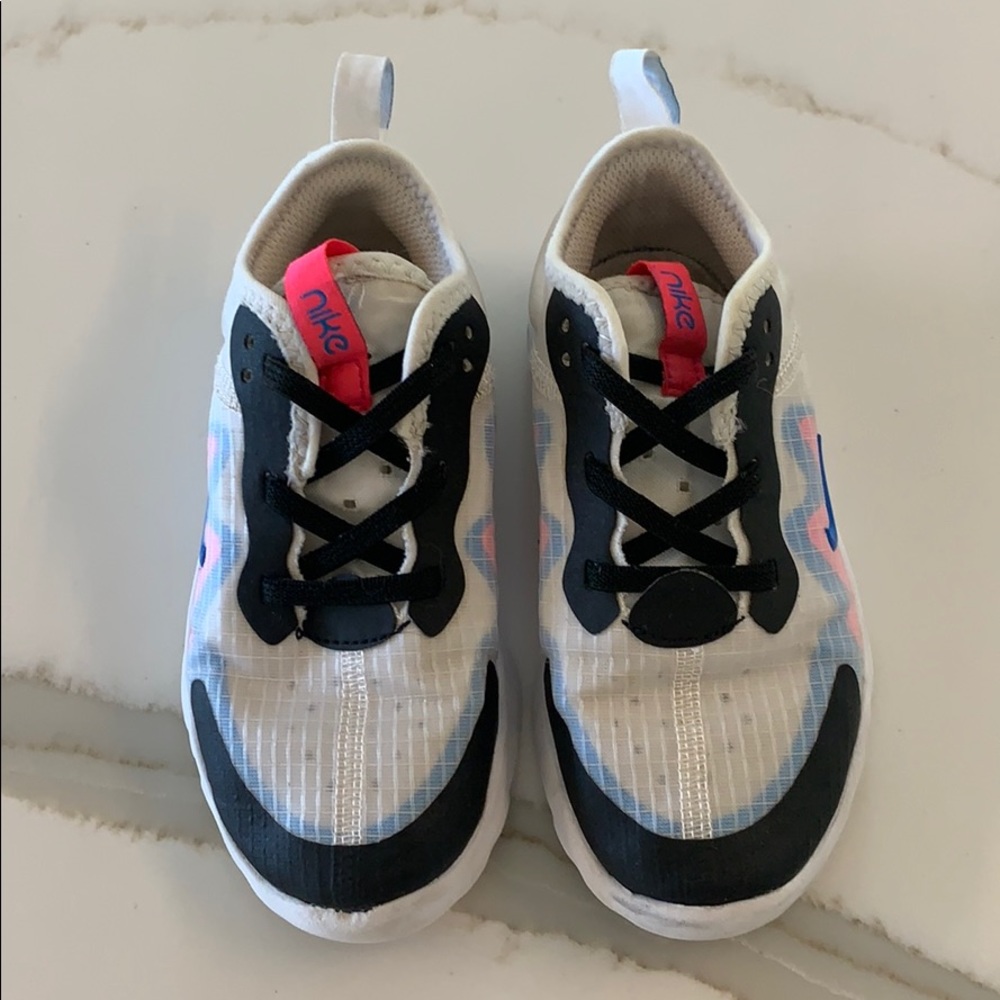 Toddler Girls Nike sneakers size 9